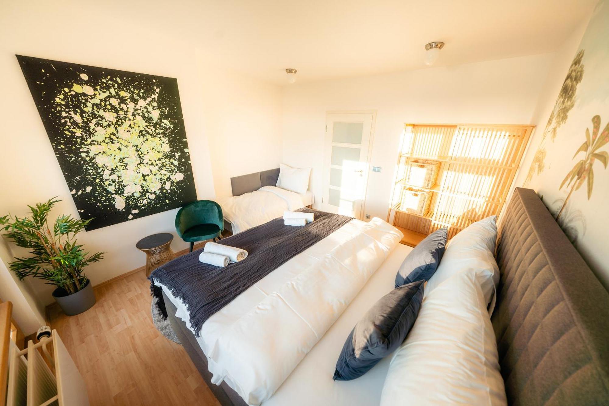 A/c Lux Rooftop 6br+3.5bath Wenceslas Square * פראג
